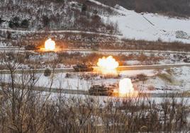 EE.UU. y Corea del Sur realizan maniobras militares conjuntas con fuego real en la frontera con Corea del Norte