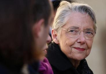 Dimite la primera ministra de Francia, Élisabeth Borne