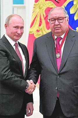 Vladímir Putin y Alisher Usmanov en el Kremlin