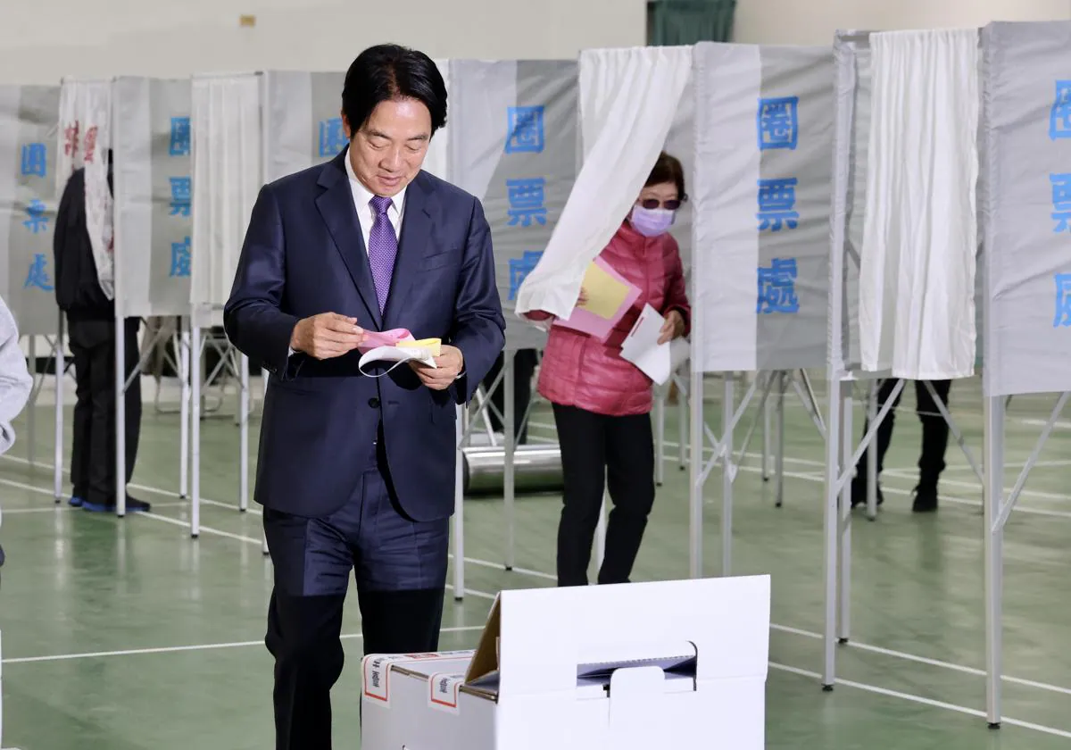 William Lai ejerce su derecho al voto