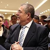 Bernardo Arévalo asume la presidencia de Guatemala después de una jornada tensa en el Congreso