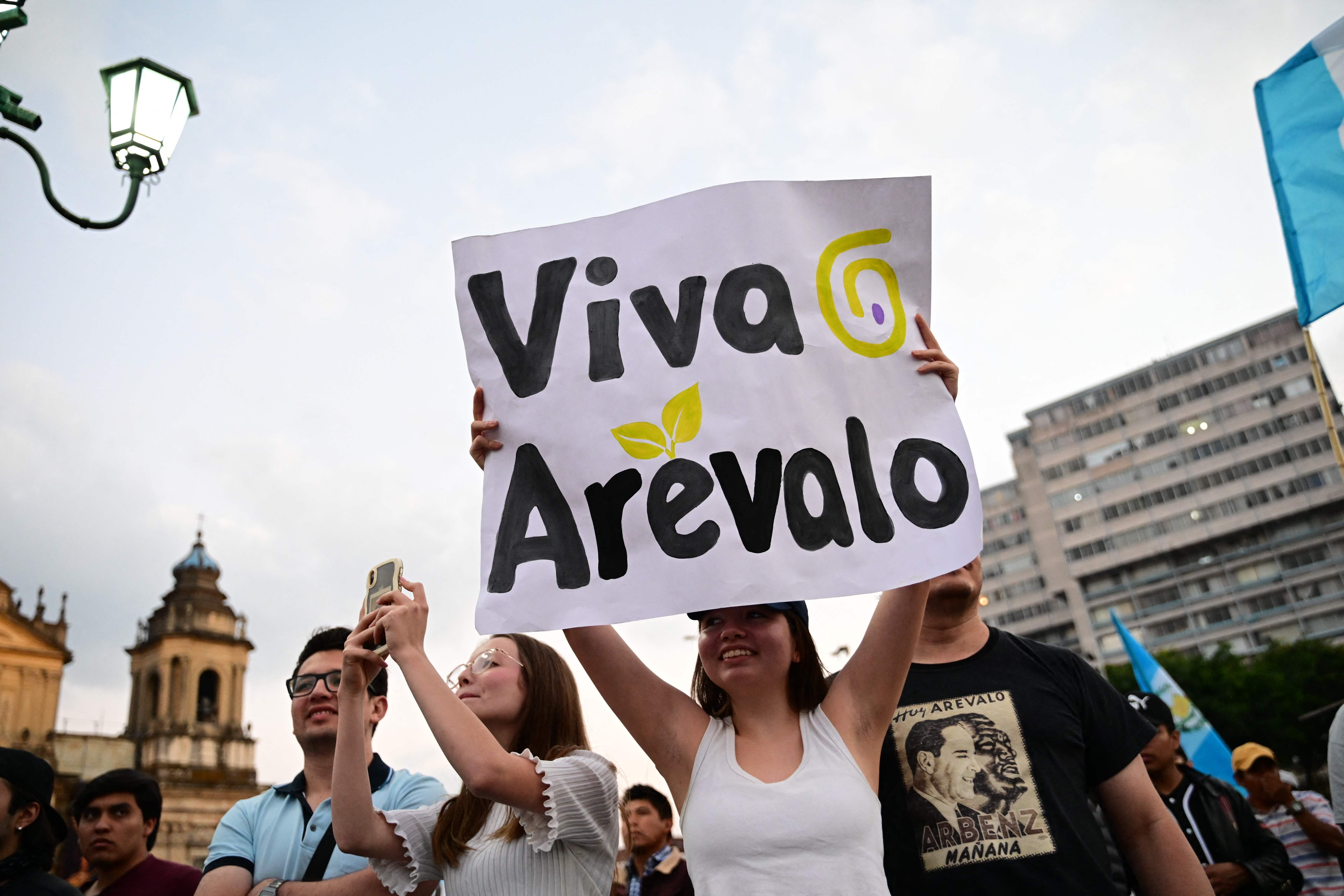 ¿Qué Guatemala recibe a Bernardo Arévalo?