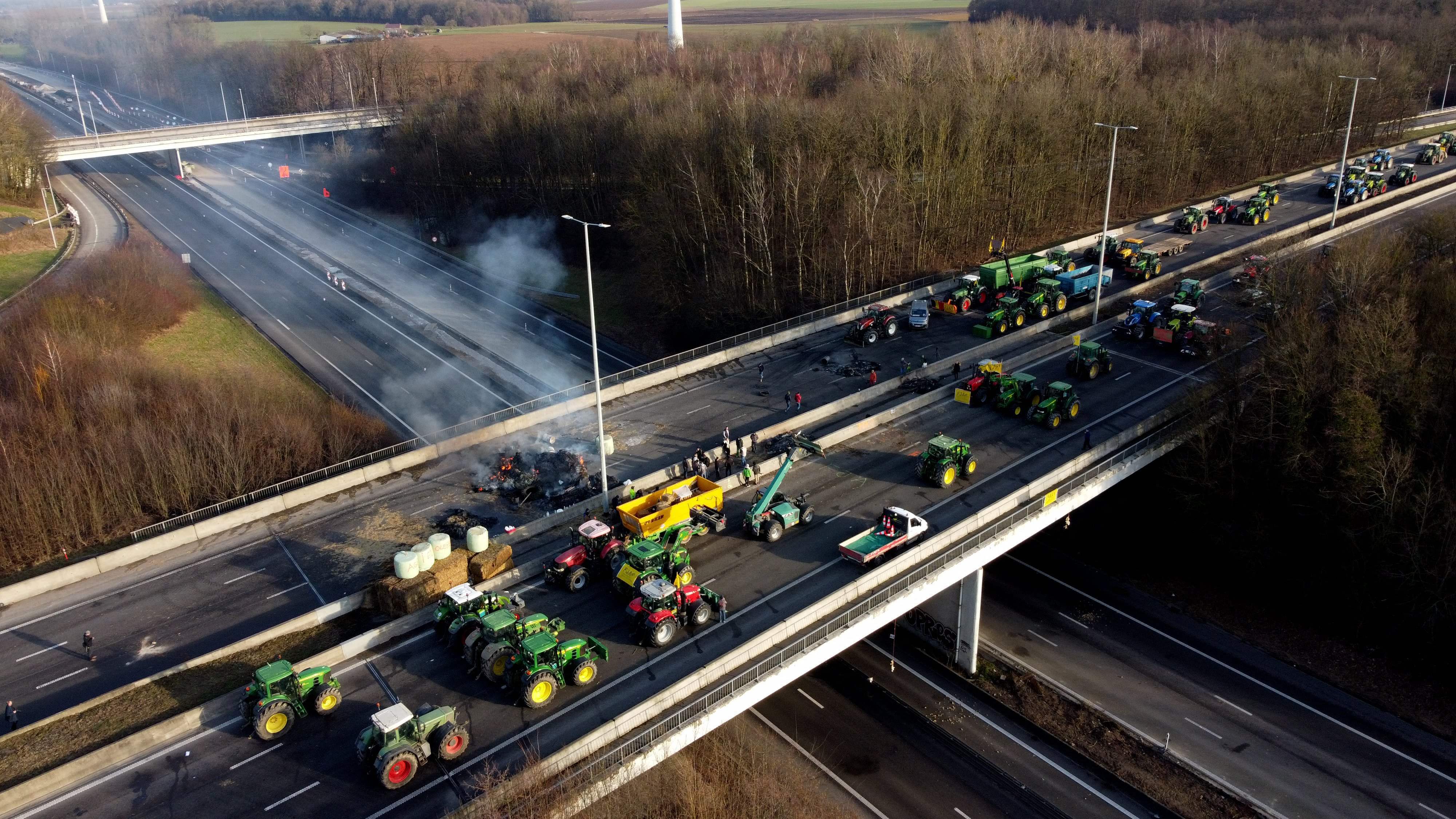 La protesta de los agricultores franceses en París, en imágenes