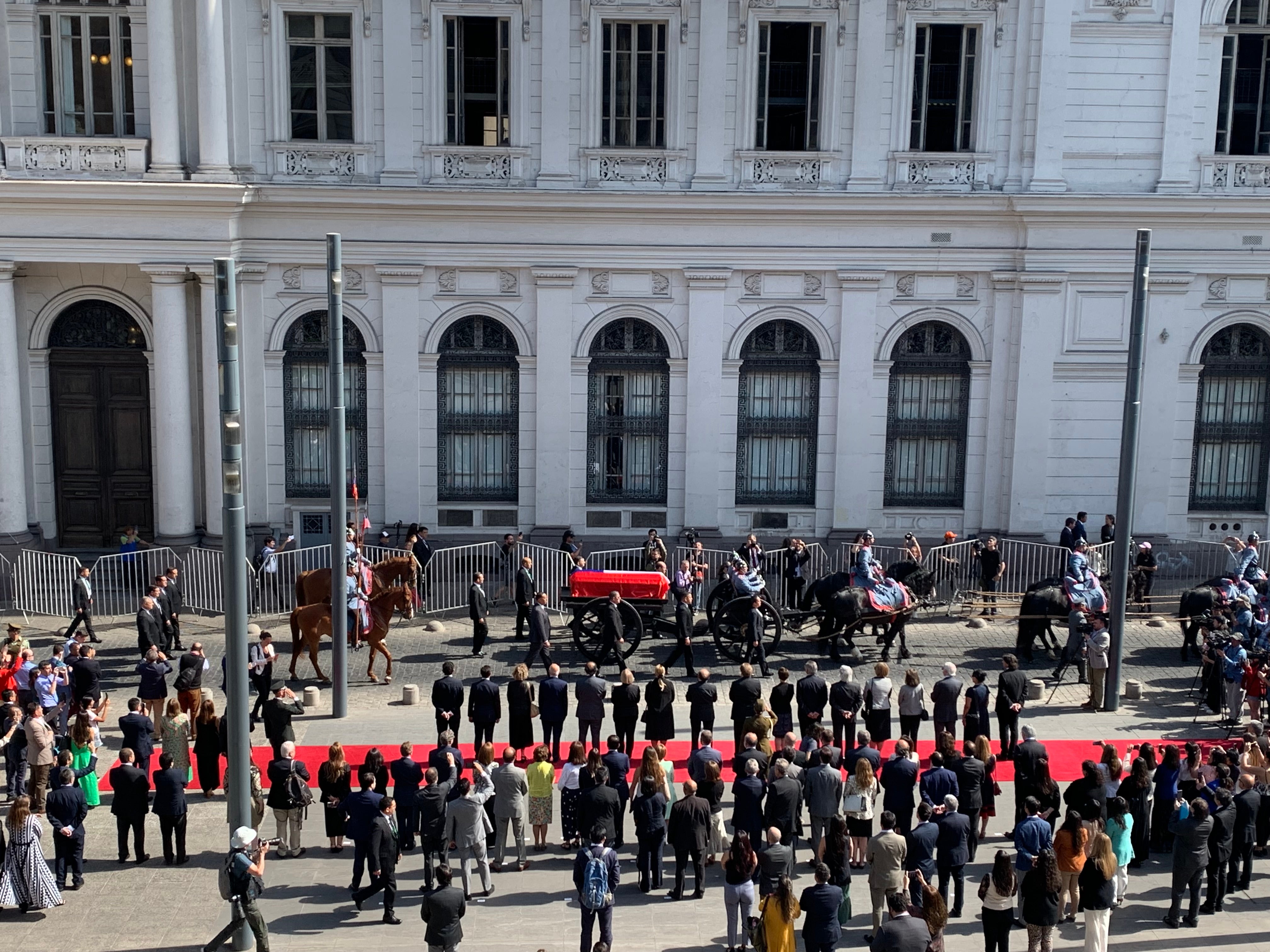 Cortejo fúnebre del expresidente Sebastián Piñera hoy, en Santiago de Chile