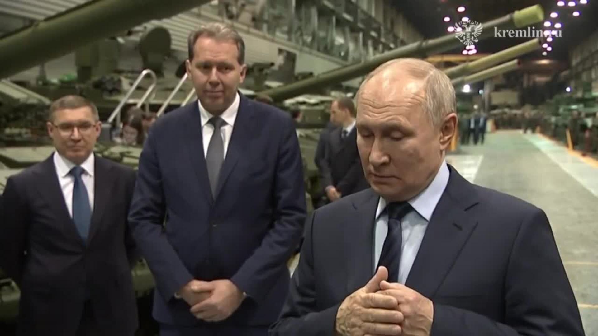 Putin visita una fábrica de tanques y blindados en la región de los Urales