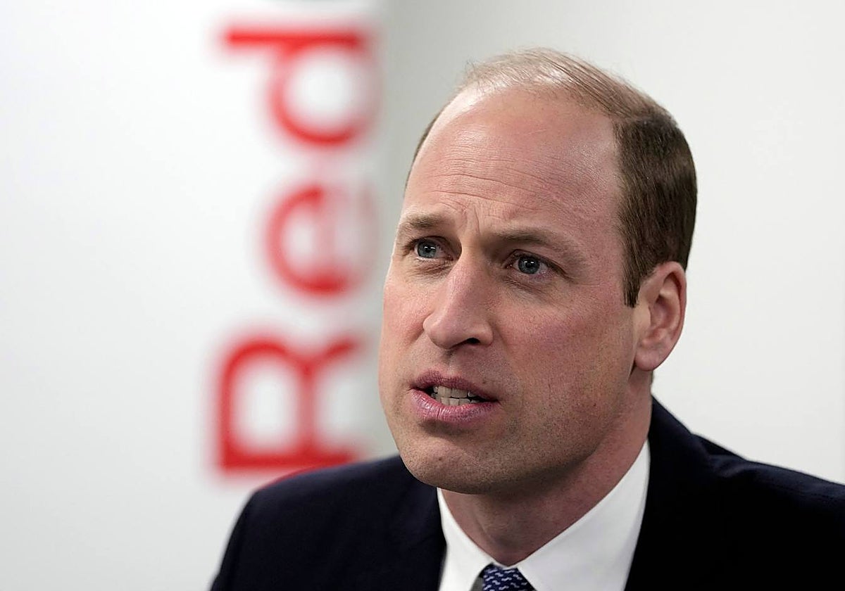 El Príncipe Guillermo durante una visita a la sede de la Cruz Roja Británica en Londres