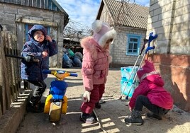 Un oasis con niños en mitad de la muerte y la destrucción del frente de Zaporiyia