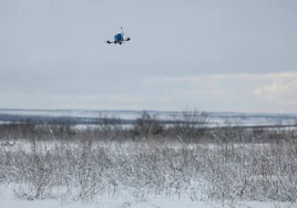 Ucrania ataca con drones una planta siderúrgica rusa en el segundo aniversario de la guerra