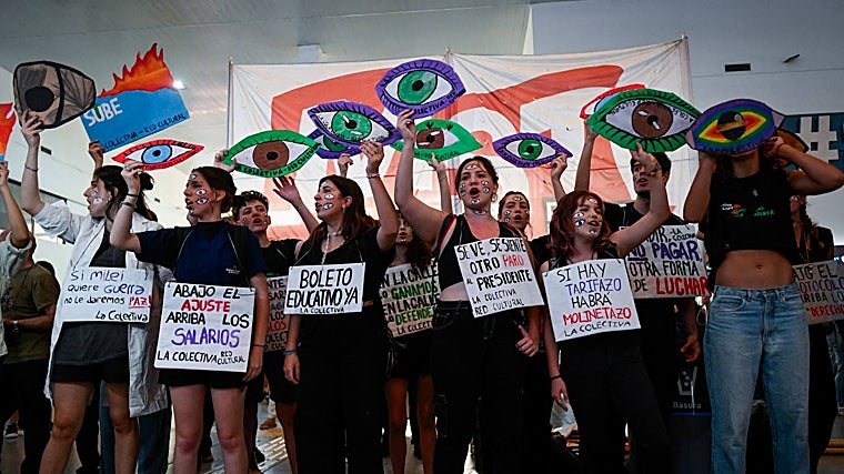 Manifestaciones en Buenos Aires contra las reformas del Gobierno de Milei