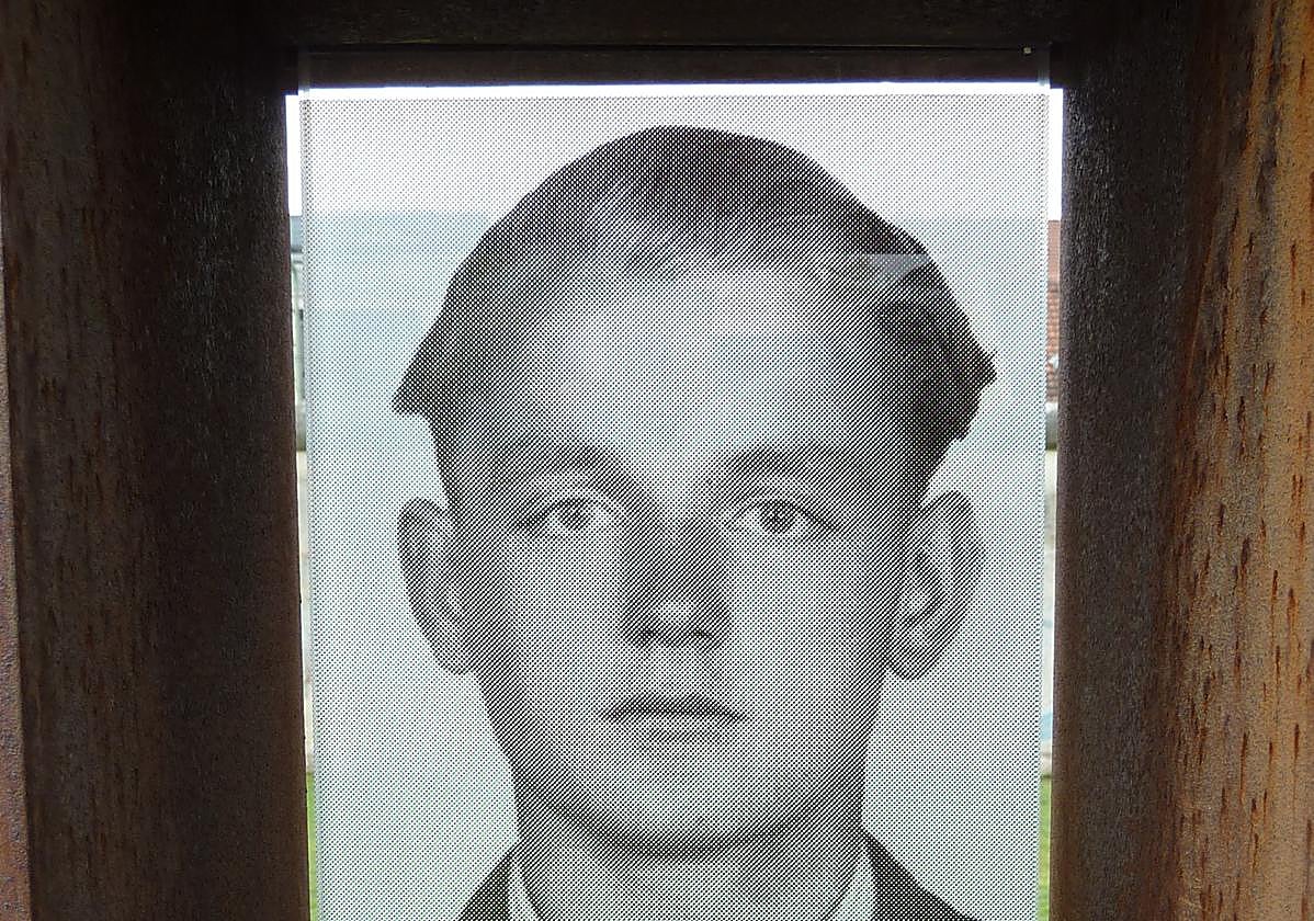 Czesław Kukuczka en el Muro del Recuerdo