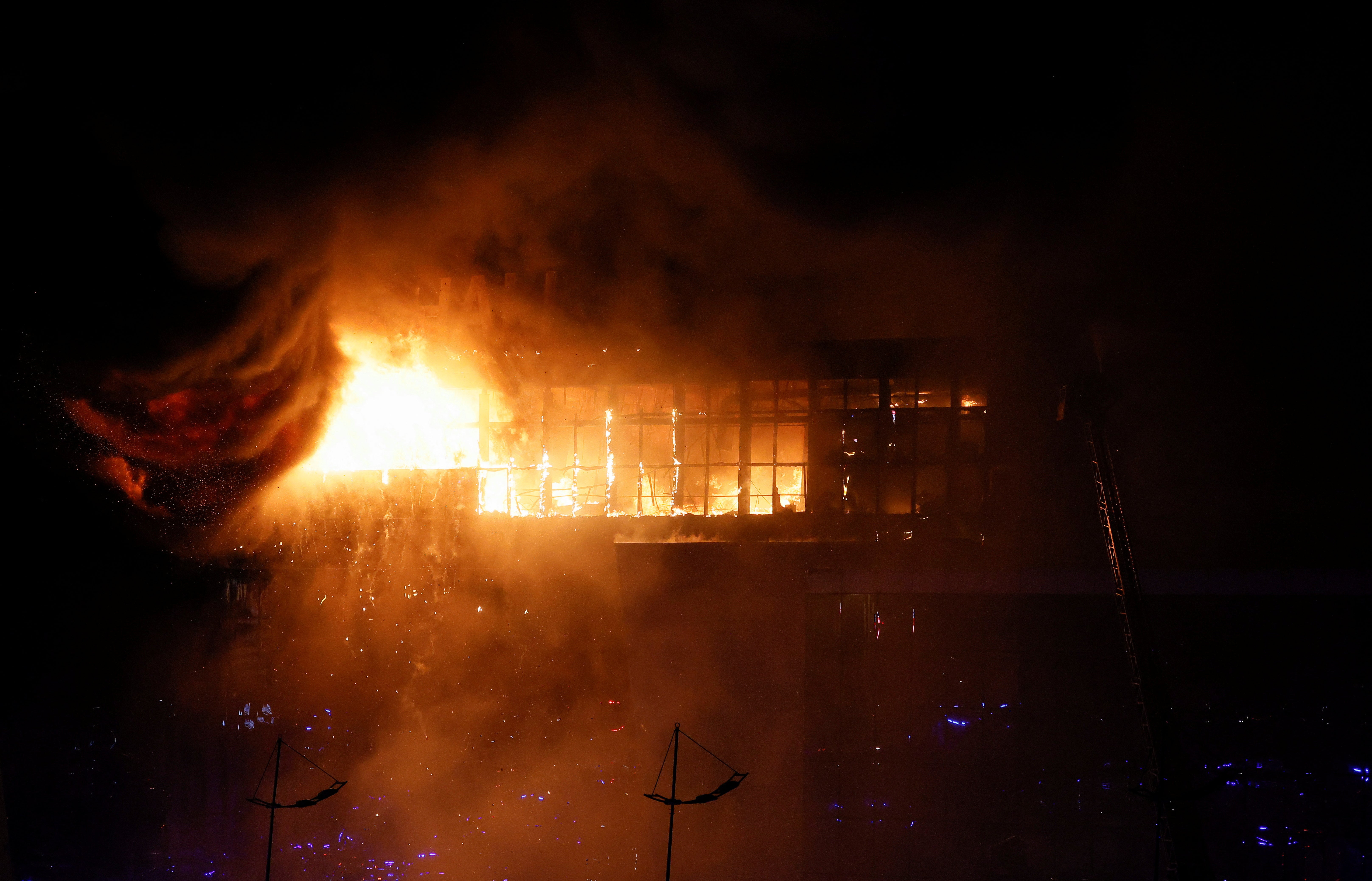 El tiroteo en una sala de conciertos en Moscú, en imágenes