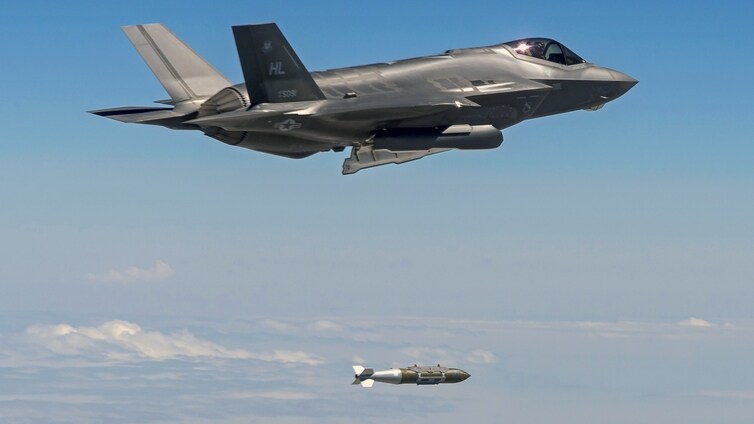 EE.UU. se prepara frente a la amenaza de una escalada bélica: el caza F-35A podrá portar armas termonucleares