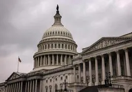 El Senado de EE.UU. consigue un acuerdo de último minuto para evitar el cierre parcial del Gobierno