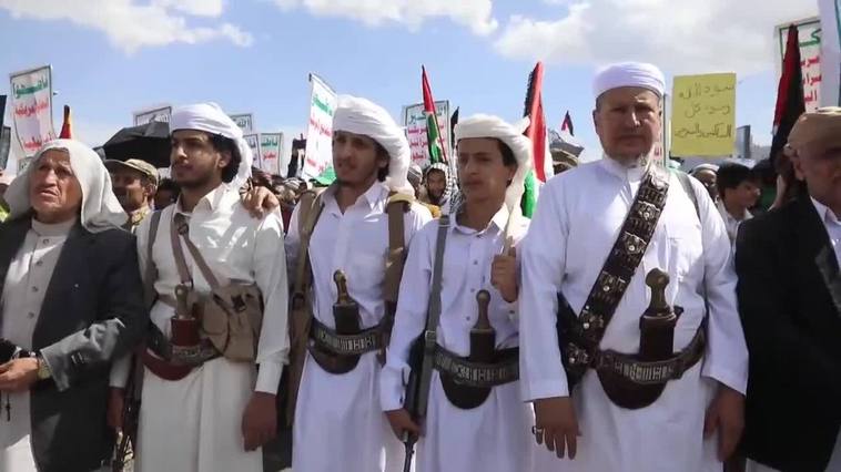 Multitudinaria protesta de hutíes en Saná contra Estados Unidos e Israel