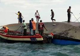 Al menos 94 personas han muerto en Mozambique tras el naufragio de un ferri sin licencia