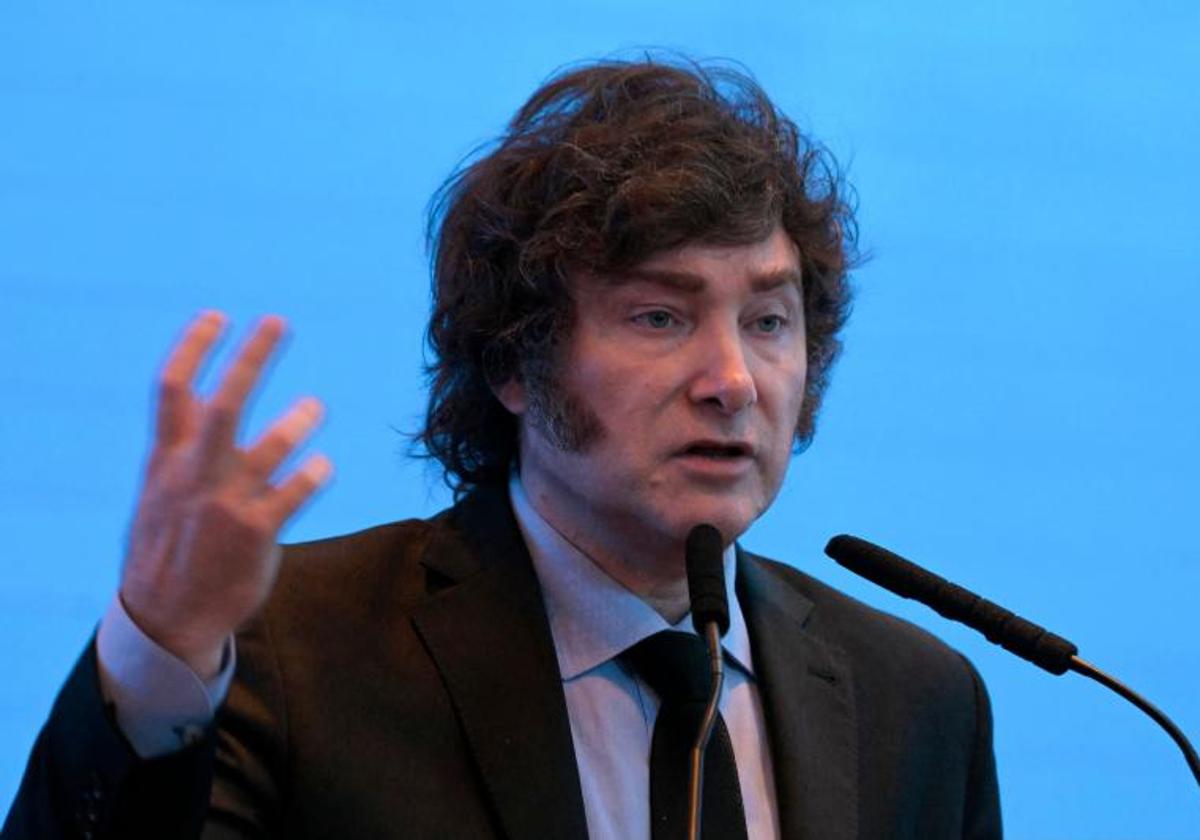 El presidente de Argentina, Javier Miei, pronuncia un discurso durante el Foro Económico Internacional de las Américas
