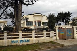 La Justicia francesa confisca bienes inmobiliarios de una ex y un íntimo amigo de Putin en Francia