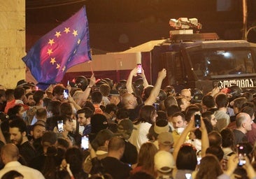 Se intensifican las protestas en Georgia contra una ley que se considera de influencia rusa