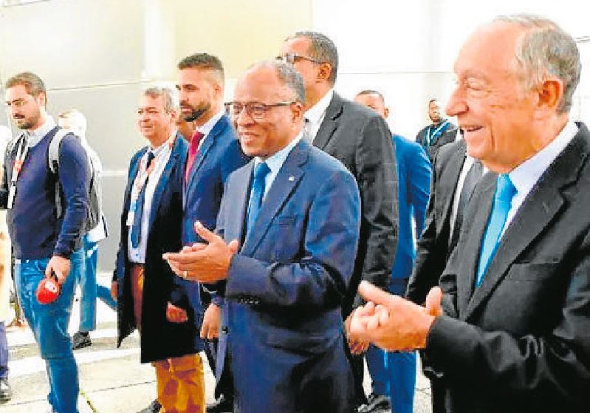 El presidente de Portugal Rebelo de Sousa durante una visita a Cabo Verde el pasado mes de abril
