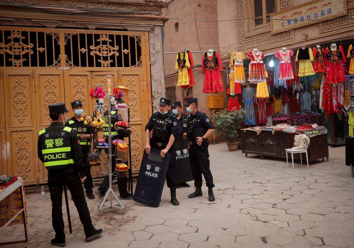 Agentes de la Policía China