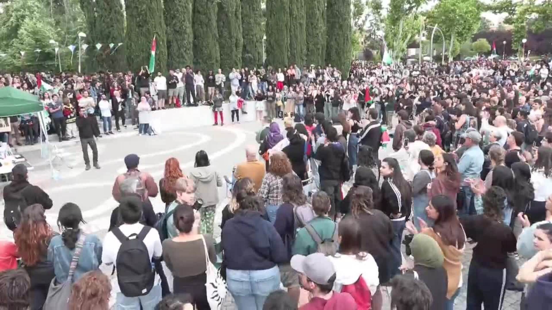 La acampada pro Palestina de la Complutense cumple su primera semana y pide agua y comida