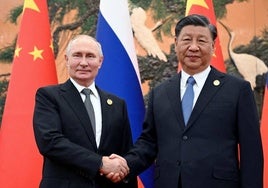 Putin viaja a China  y arremete contra Occidente por ayudar con armas a Ucrania