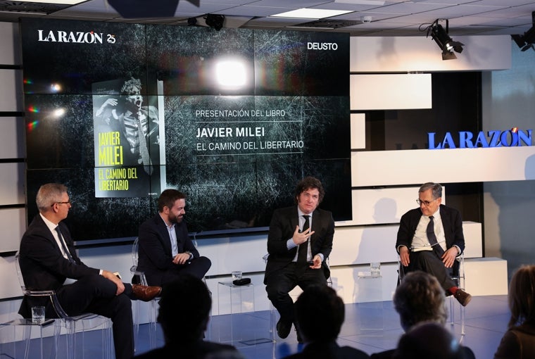 Javier Milei habla durante la presentación de su libro 'El camino del libertario'