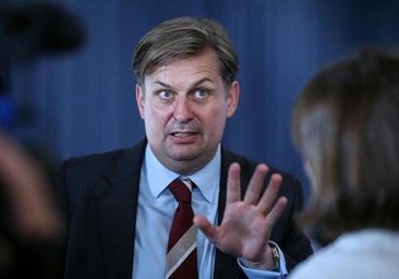 Dimite el candidato alemán del partido AfD a las elecciones europeas tras sus polémicas declaraciones sobre la SS