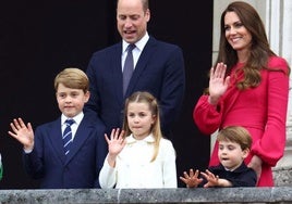 Los 'mini royals' británicos tendrían que hacer el Servicio Nacional obligatorio, según los planes electorales de Sunak