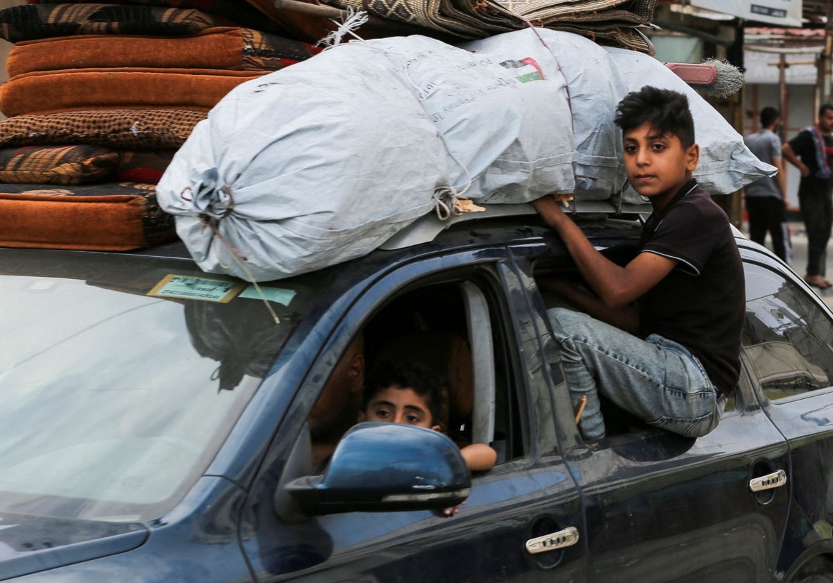 Israel refuerza su operación de Rafah con el despliegue de tanques en el centro de la ciudad
