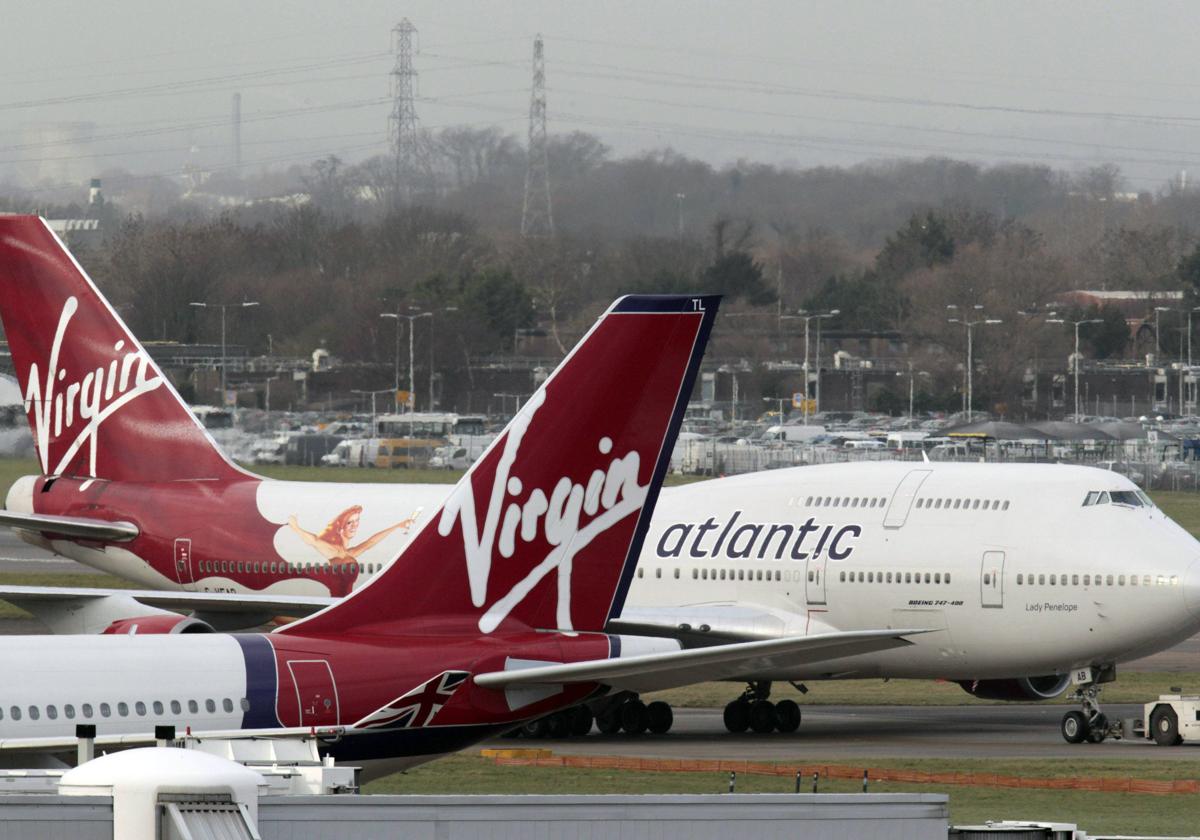 Aviones de Virgin Atlantic en el aeropuerto de Heathrow, en Londres. Imagen de archivo