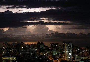 Los apagones eléctricos se instalan en Kiev tras la ofensiva rusa contra el sector energético ucraniano