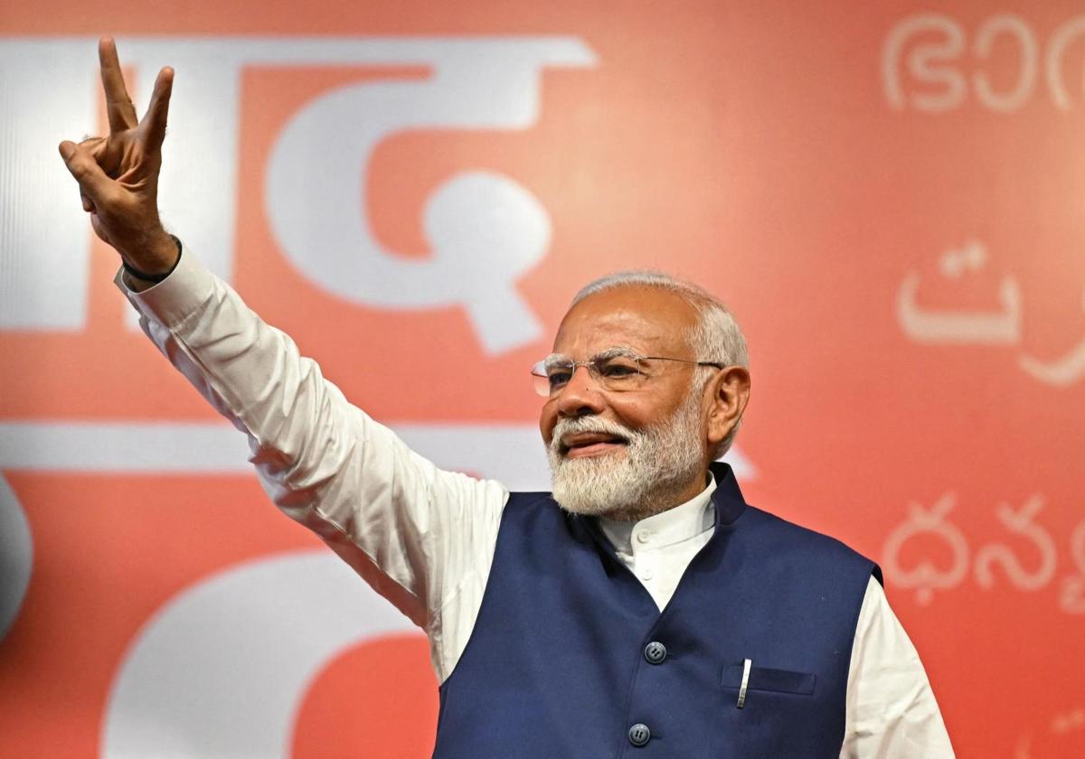 El primer ministro de India, Narendra Modi, celebra el resultado electoral