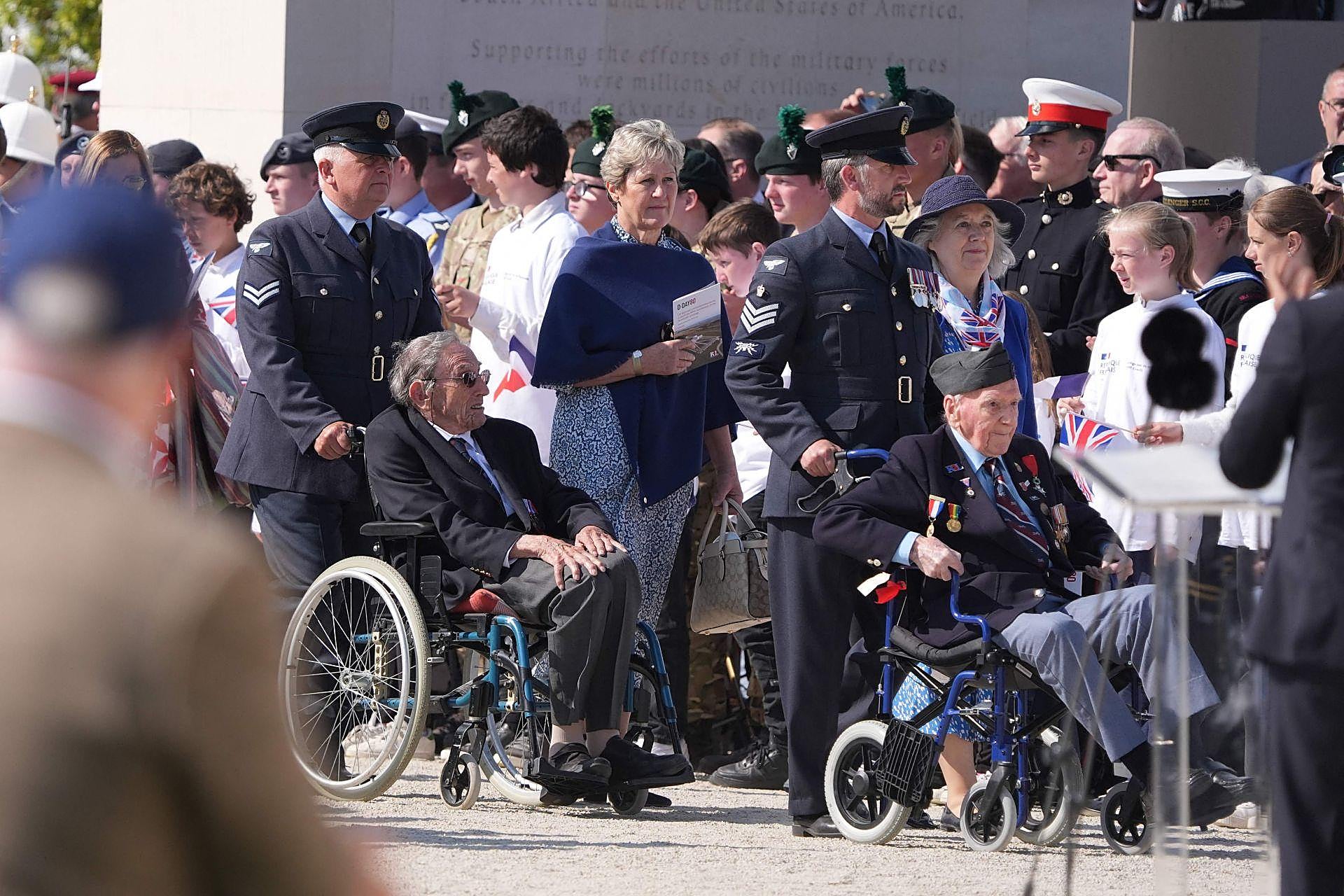 Veteranos británicos del Día D en el homenaje anglo canadiense en Ver-Sur-Mer