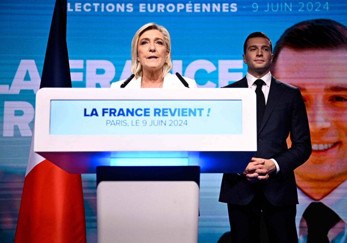 Marine Le Pen y Jordan Bardella, tras el anuncio de su victoria en las europeas