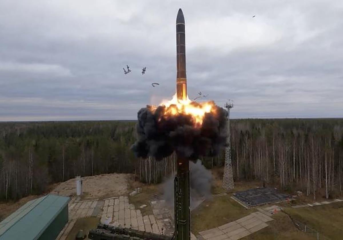Lanzamiento del misil balístico ruso Yars durante los ejercicios