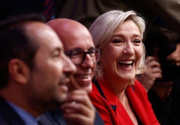 Los últimos sondeos en Francia dan a Le Pen el 36% de los votos