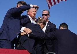 Trump sobrevive a un intento de asesinato durante un mitin