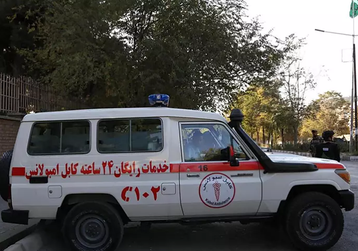 Imagen de archivo de una ambulancia en Kabul
