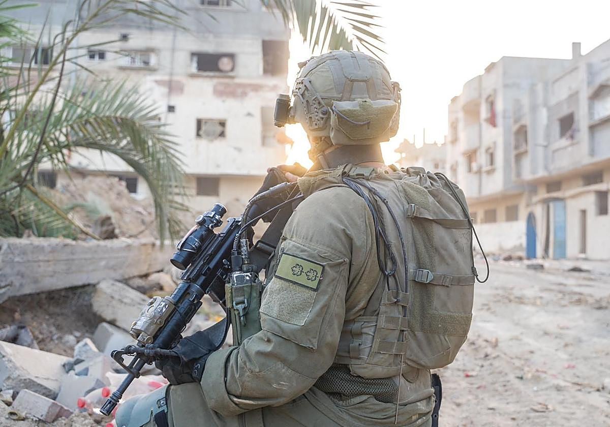 Imagen facilitada de una operación del Ejército israelí en el centro de Gaza