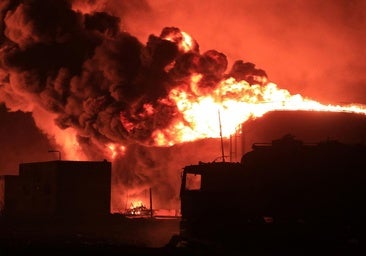 Los rebeldes hutíes amenazan con represalias a Israel tras el ataque mortal contra el puerto de Hodeida