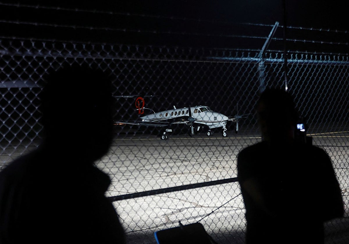 El avión en el que se sospechaba que viajaba 'El Mayo', detenido en El Paso