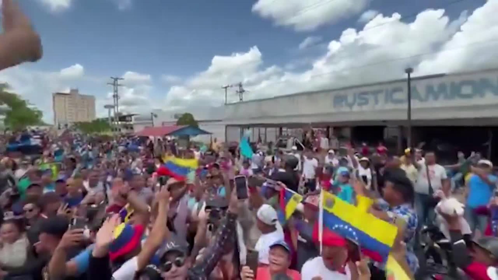 La oposición venezolana condena la expulsión de &quot;invitados internacionales&quot;