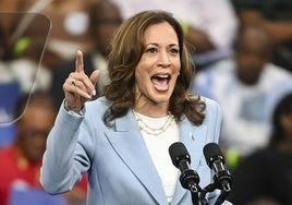 Kamala Harris consigue los votos para ser la candidata demócrata en las presidenciales de EE.UU.