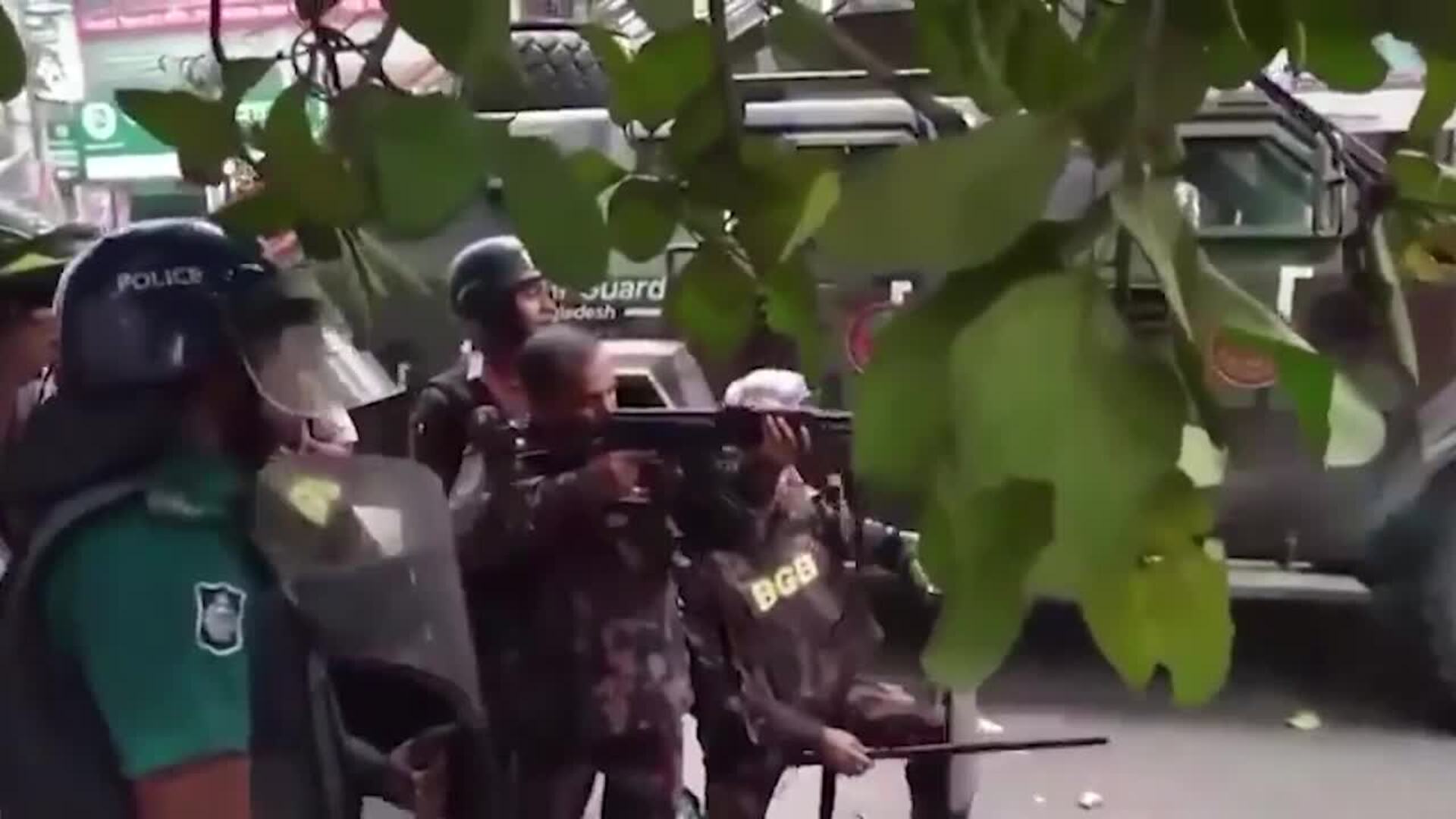 El presidente de Bangladesh disuelve el Parlamento tras la dimisión de la primera ministra