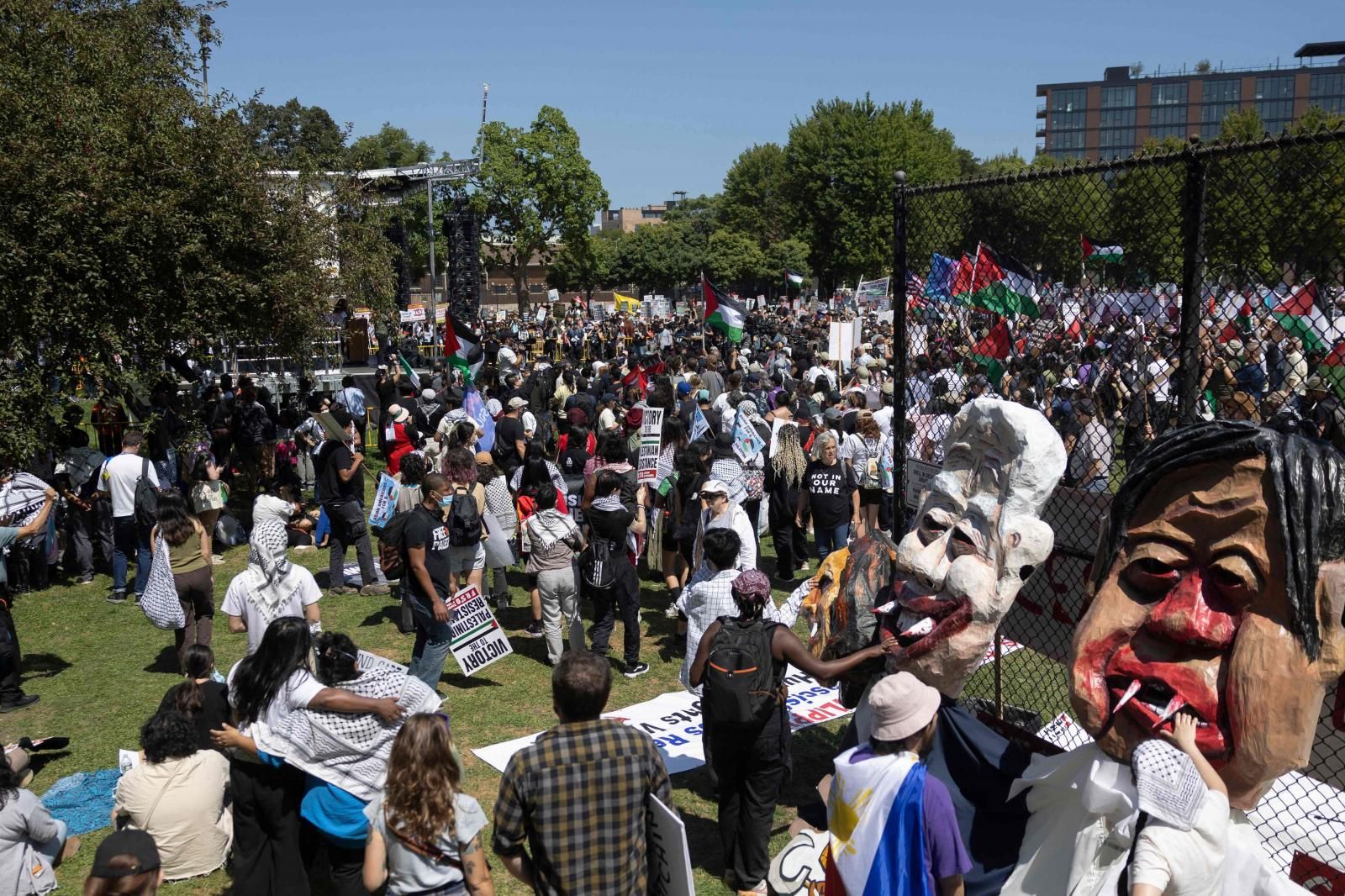 Al mismo tiempo, Gaza puede ser una oportunidad: las negociaciones en Doha para un alto el fuego podrían continuar esta semana; si hay un resultado positivo, sería la guinda de la convención