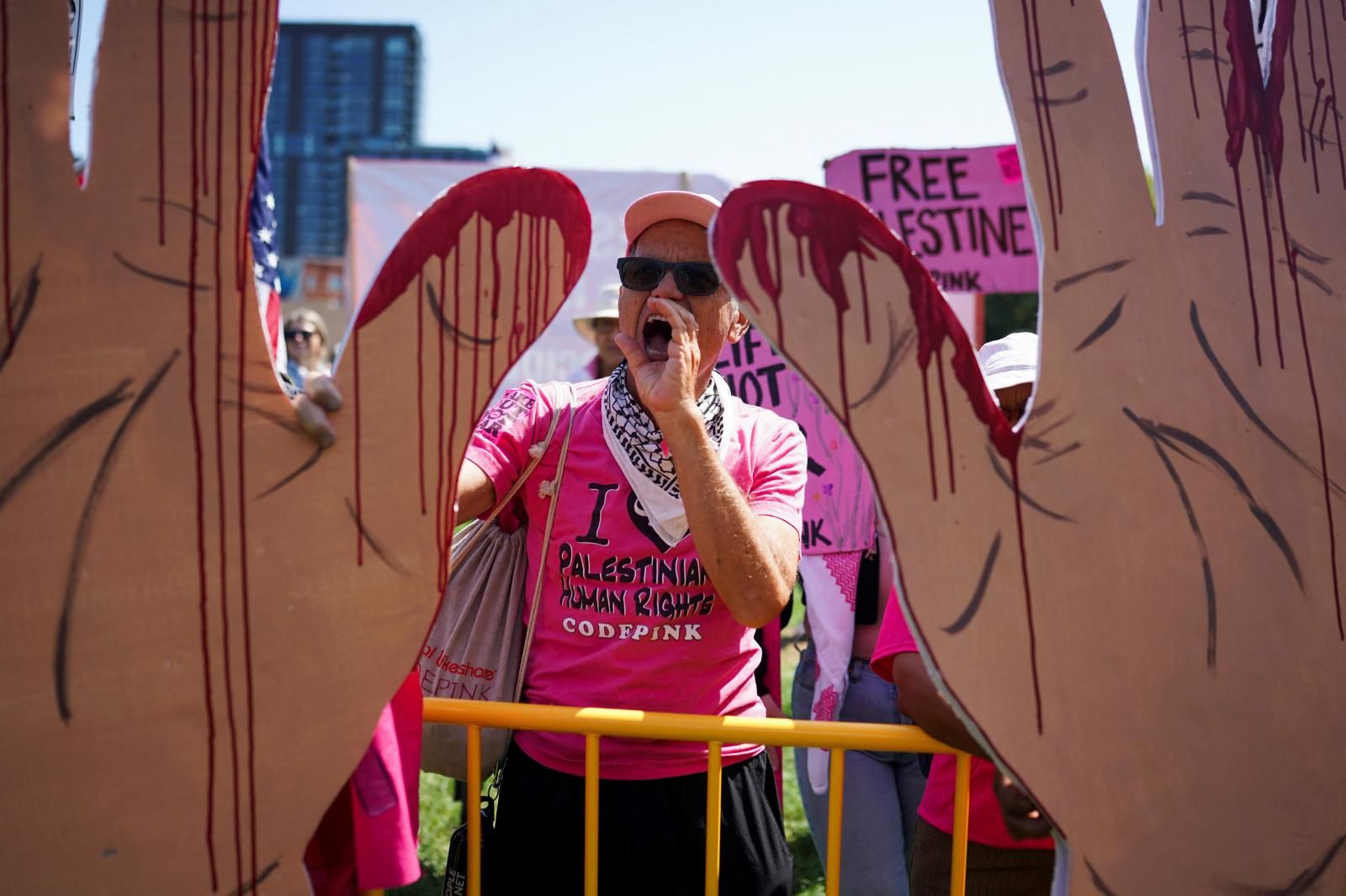 Como todas las convenciones, la demócrata de este año en Chicago será una coreografía estudiada de discursos elogiosos hacia la candidata