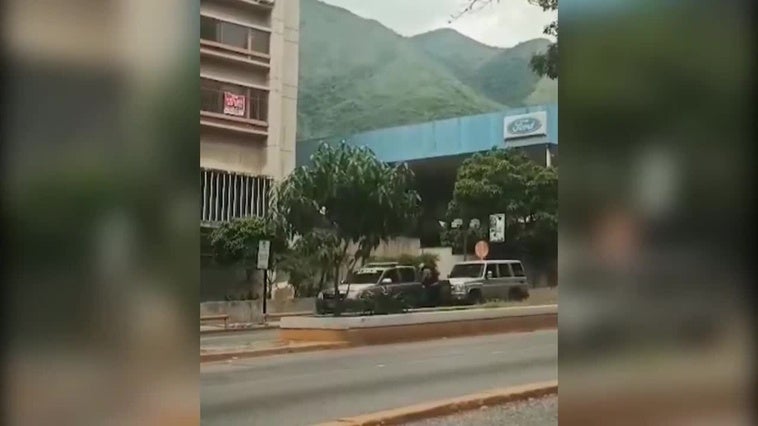Policías "allanan" la casa de una periodista en Caracas, denuncia el sindicato de prensa