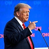 Trump venderá por trozos el traje del último debate electoral con Biden: «Es realmente algo único»