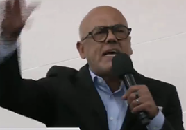 El presidente de la Asamblea Nacional de Venezuela propone a Maduro romper relaciones con España